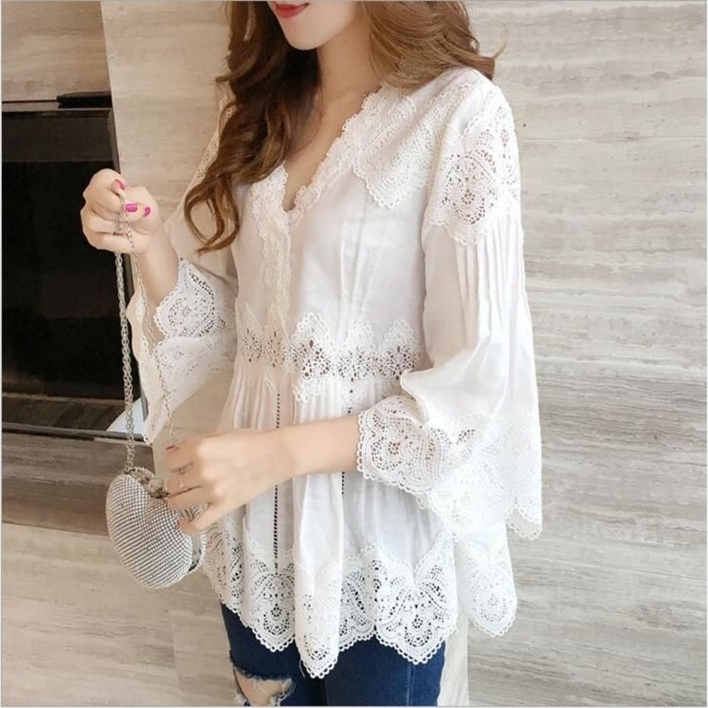 Elegant White Lace Women's Top